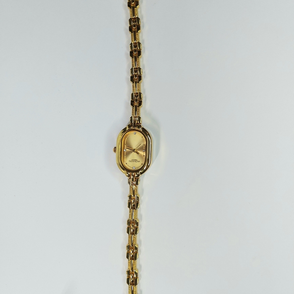 Stylish Elegant Gold-Tone Winter Holiday Party Gift Womens Bracelet Watch